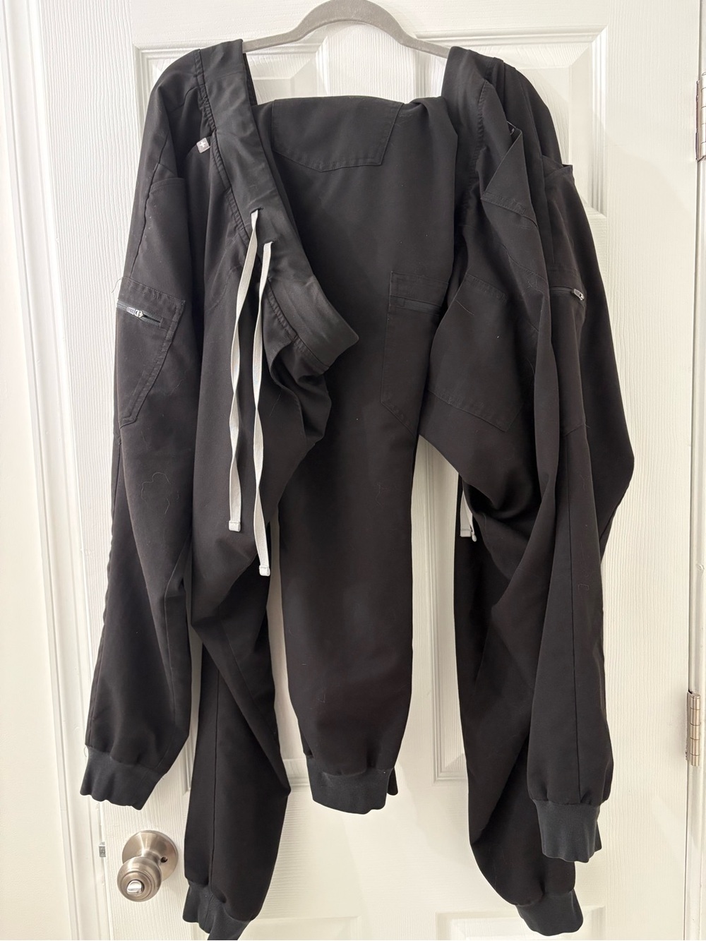 FIGS Jogger Scrub Pants – Black - 3 Pairs